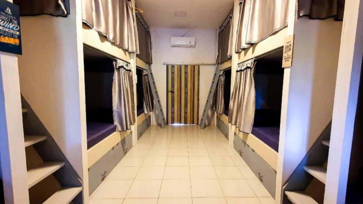 Tiny Room Hostel Toyapakeh Zewnętrze zdjęcie
